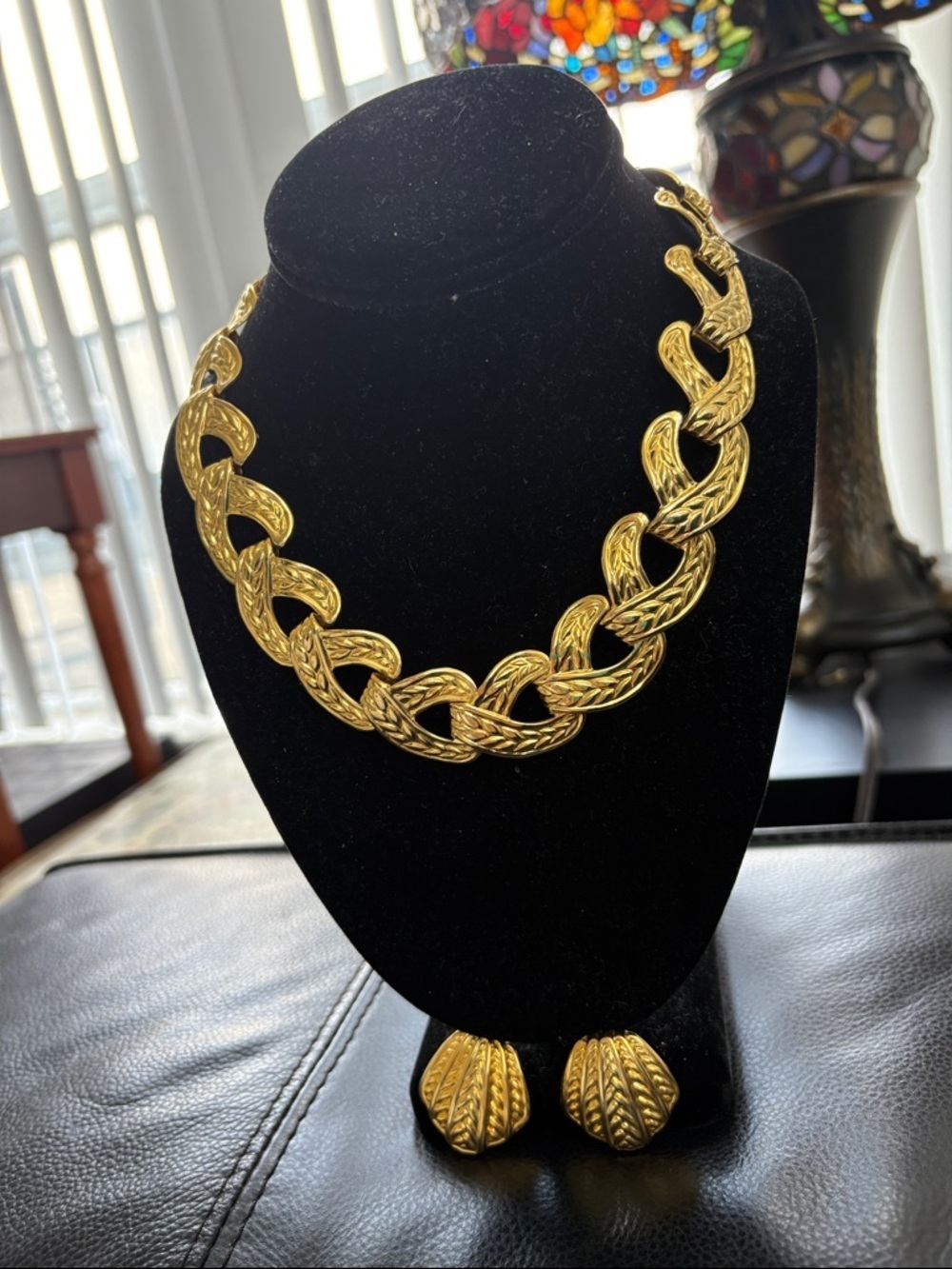 Vintage Bold Gold-Tone Link Necklace and Pierced  Earrings - Picture 2 of 10